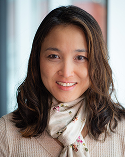 Photo of Vivian M. Ussui. No information