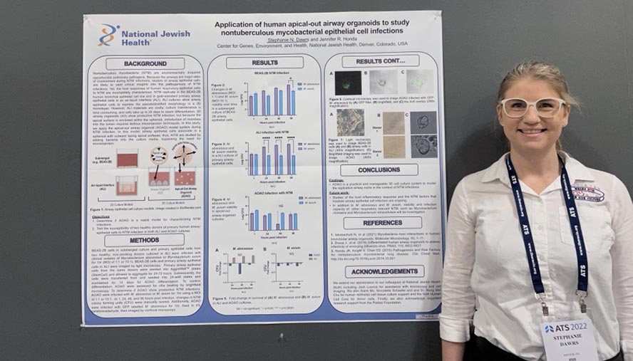 Steph Dawrs presenting her research of NTM infection using an apical out airway epithelial cell organoid model at ATS May 2022