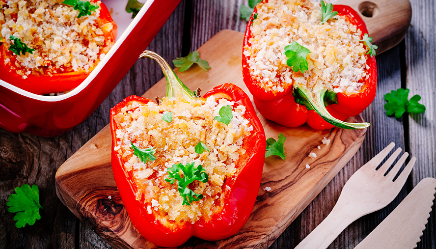 Stuffed bell peppers with bread crumbs
