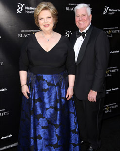 Gail Bernstein, executive vice president at PNC Business Credit, and Noel Ryan, managing director at Houlihan Lokey Global Investment Banking were honored at the 2017 Los Angeles Professional Services Black & White Ball for their civic and charitable contributions to their communities and professions.