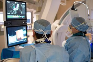 Our team continually monitors the robotic bronchoscopy as it precisely locates the problem area in the lung.