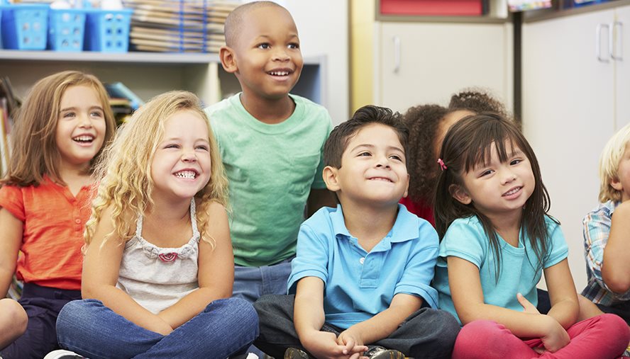 children learning about food allergies